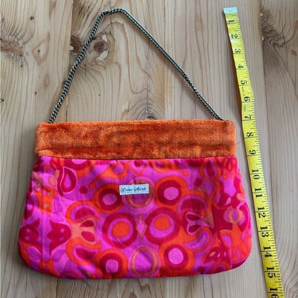 Love Mert Handmade Groovy 70s Style Shoulderbag with Gold Chain Strap - Picture 2 of 5